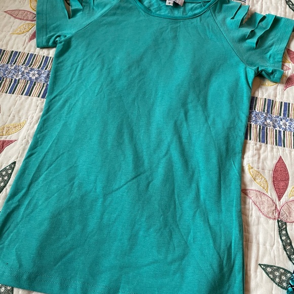 Matching Cold Shoulder Shirt With Pineapple Leggings - Picture 8 of 9